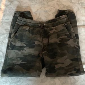 Camo Sweatpants with adjustable outer tie